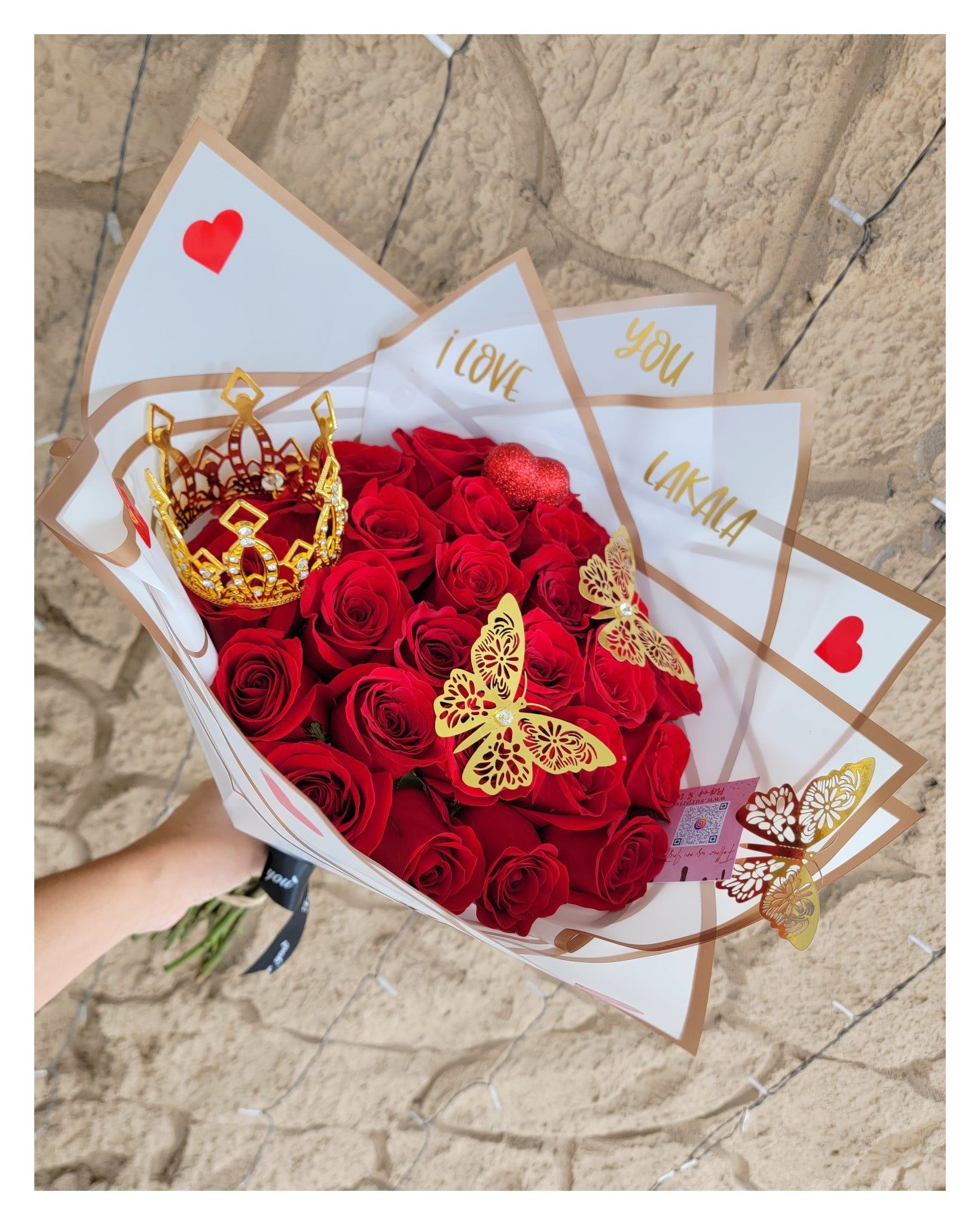 24 Rose Bouquet (Crown, butterflies, message) – Surprise Me Orlando