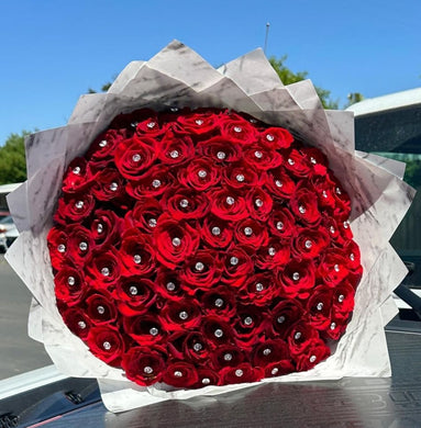 75 Rose Bouquet (Crown+Butterflies+Pins+Message) – Surprise Me Orlando